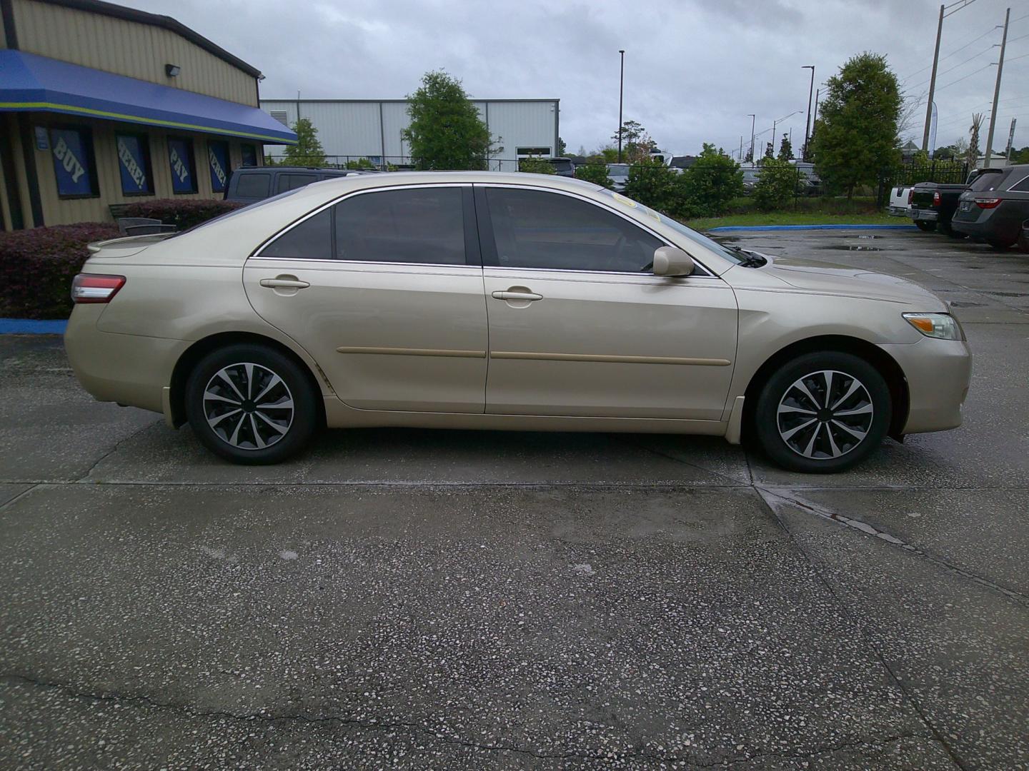 2010 GOLD TOYOTA CAMRY SE; LE; XLE (4T1BK3EK2AU) , located at 390 Hansen Avenue, Orange Park, FL, 32065, (904) 276-7933, 30.130497, -81.787529 - Photo#2